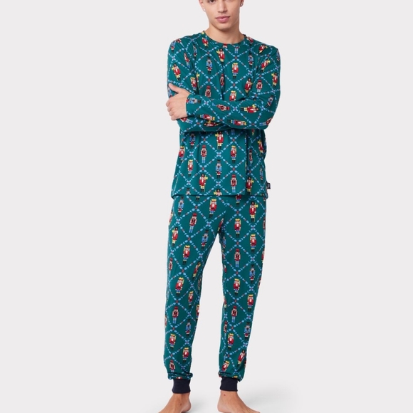 Men's Recycled Fibre Green Nutcracker Print Long Pyjama Set - Picture 1 of 4